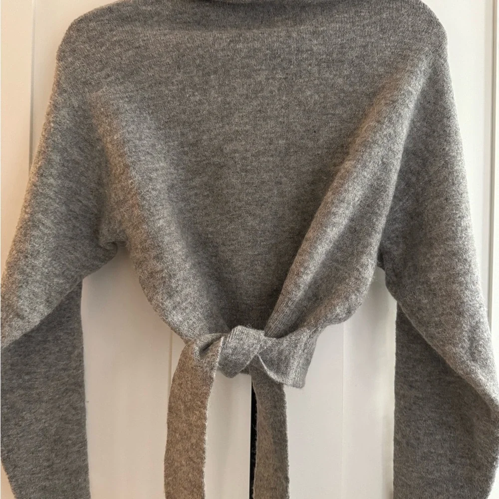 Women's Gray Sweater with Tie Waist - Picture 9 of 9